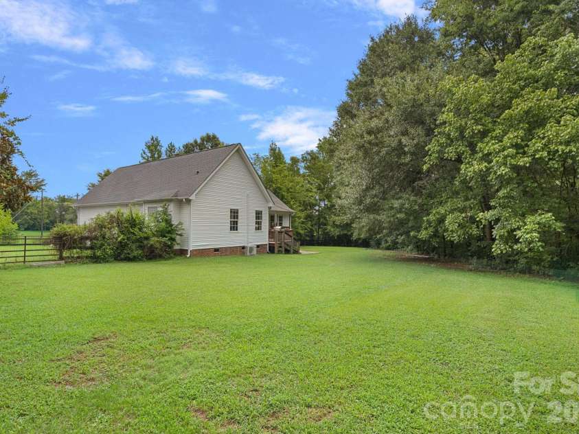 9801 Joe Kerr Road, Waxhaw, NC 28173.  MLS# CAR4411505, YatesRealty ID 42554. 