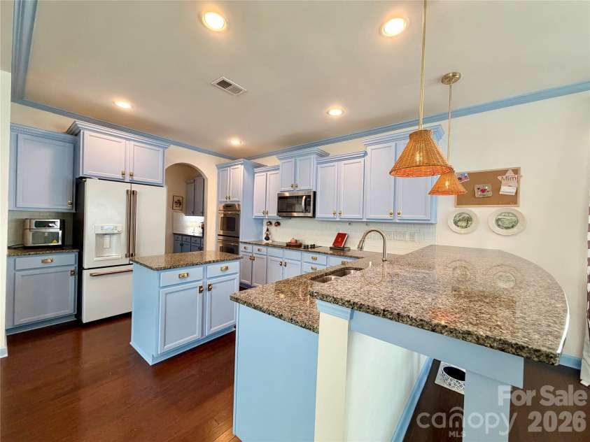 16523 Landen Forest Lane, Davidson, NC 28036.  MLS# CAR4407830, YatesRealty ID 42556. 