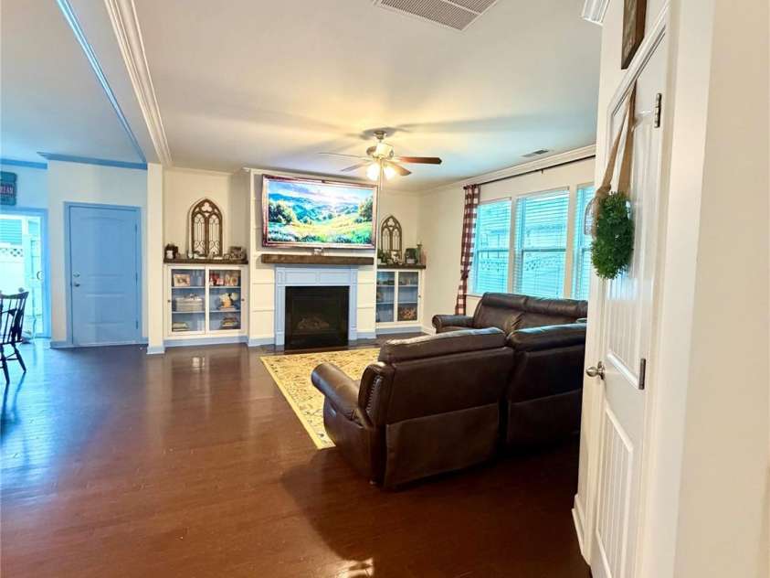 16523 Landen Forest Lane, Davidson, NC 28036.  MLS# CAR4407830, YatesRealty ID 42556. 