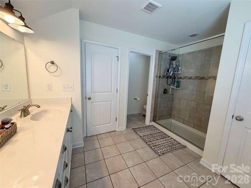 16523 Landen Forest Lane, Davidson, NC 28036.  MLS# CAR4407830, YatesRealty ID 42556. 