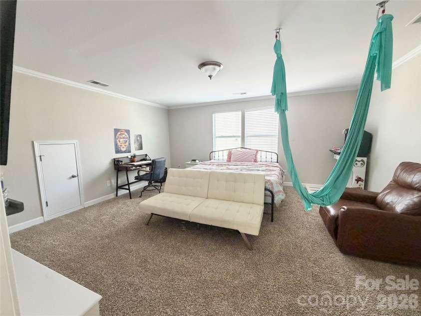 16523 Landen Forest Lane, Davidson, NC 28036.  MLS# CAR4407830, YatesRealty ID 42556. 