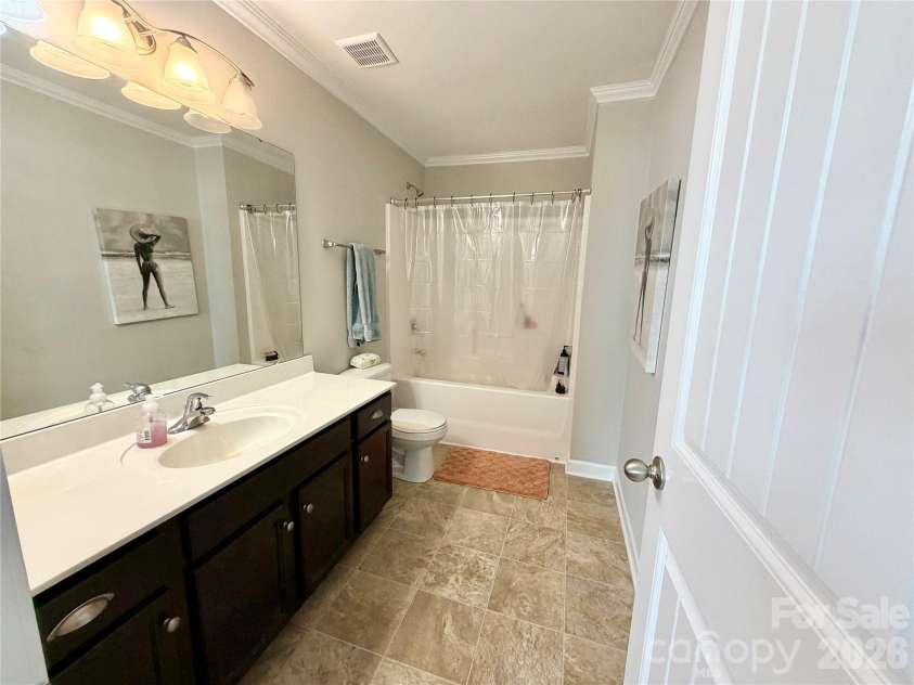 16523 Landen Forest Lane, Davidson, NC 28036.  MLS# CAR4407830, YatesRealty ID 42556. 