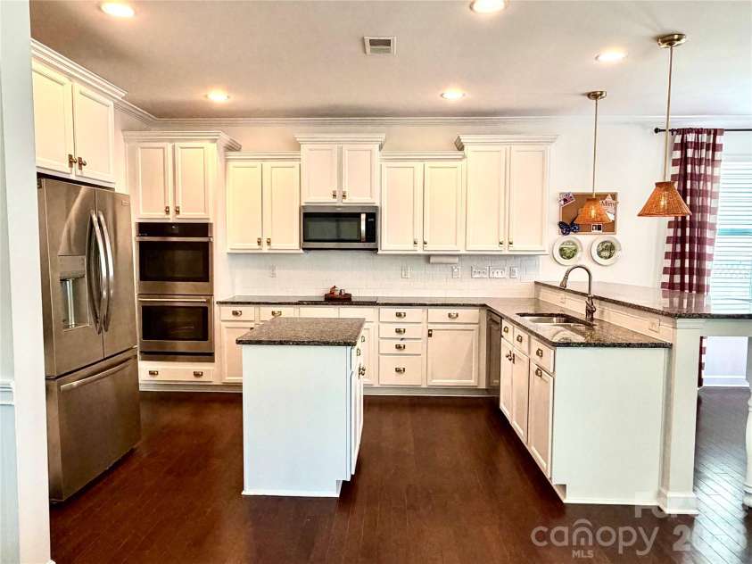 16523 Landen Forest Lane, Davidson, NC 28036.  MLS# CAR4421792, YatesRealty ID 42556. 