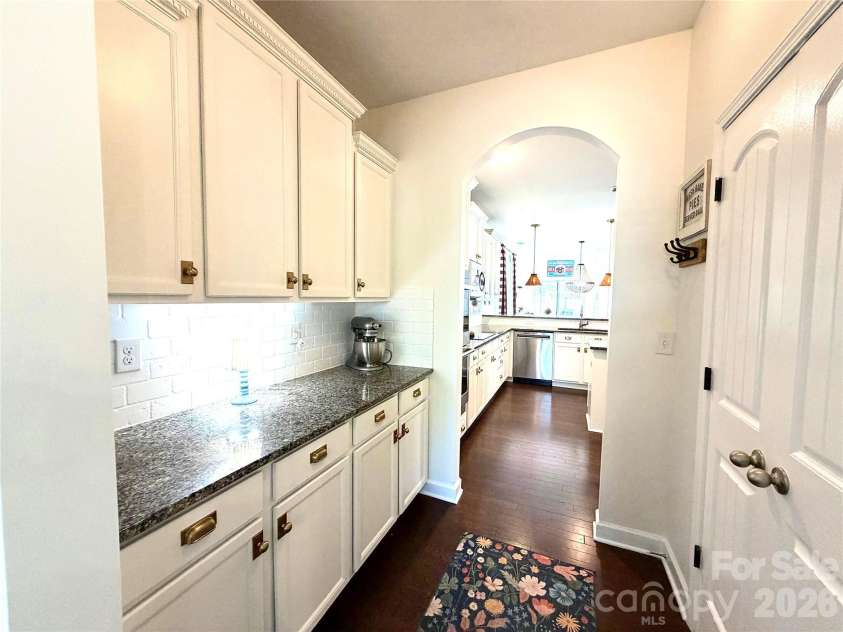 16523 Landen Forest Lane, Davidson, NC 28036.  MLS# CAR4421792, YatesRealty ID 42556. 