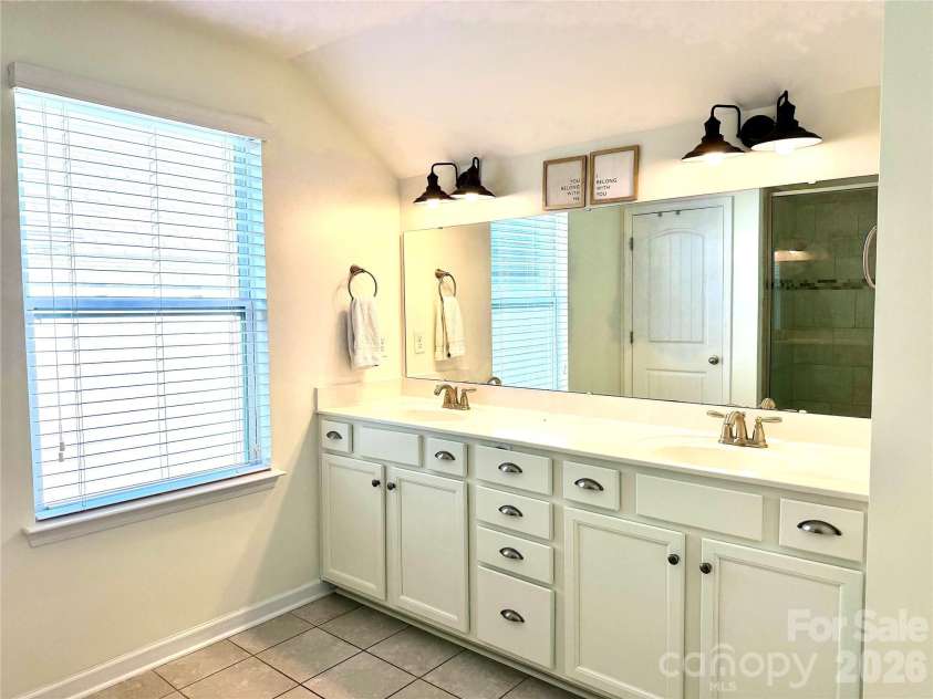 16523 Landen Forest Lane, Davidson, NC 28036.  MLS# CAR4421792, YatesRealty ID 42556. 