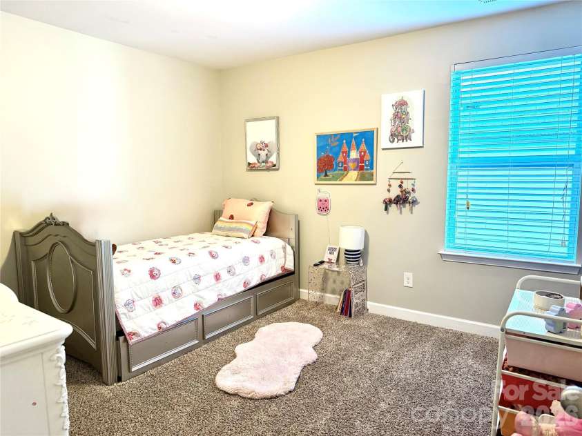 16523 Landen Forest Lane, Davidson, NC 28036.  MLS# CAR4421792, YatesRealty ID 42556. 