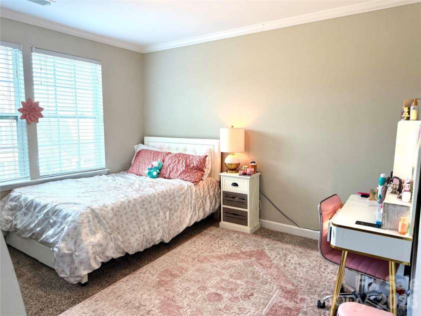 16523 Landen Forest Lane, Davidson, NC 28036.  MLS# CAR4421792, YatesRealty ID 42556. 