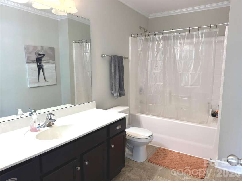 16523 Landen Forest Lane, Davidson, NC 28036.  MLS# CAR4421792, YatesRealty ID 42556. 