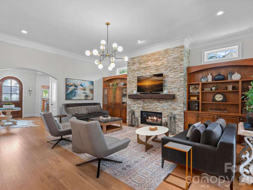 137 Torrence Chapel Road, Mooresville, NC 28117.  MLS# CAR4404777, YatesRealty ID 42559. 