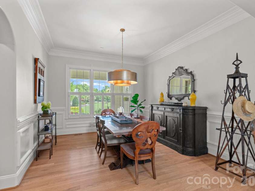137 Torrence Chapel Road, Mooresville, NC 28117.  MLS# CAR4404777, YatesRealty ID 42559. Formal Dining
