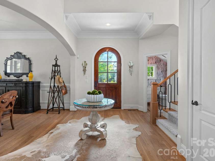 137 Torrence Chapel Road, Mooresville, NC 28117.  MLS# CAR4404777, YatesRealty ID 42559. Foyer