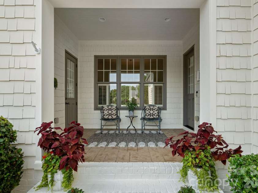 137 Torrence Chapel Road, Mooresville, NC 28117.  MLS# CAR4404777, YatesRealty ID 42559. Side Entrance