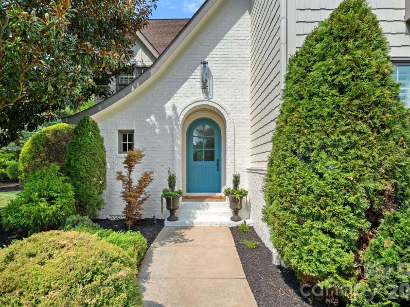 137 Torrence Chapel Road, Mooresville, NC 28117.  MLS# CAR4404777, YatesRealty ID 42559. Welcome Inside
