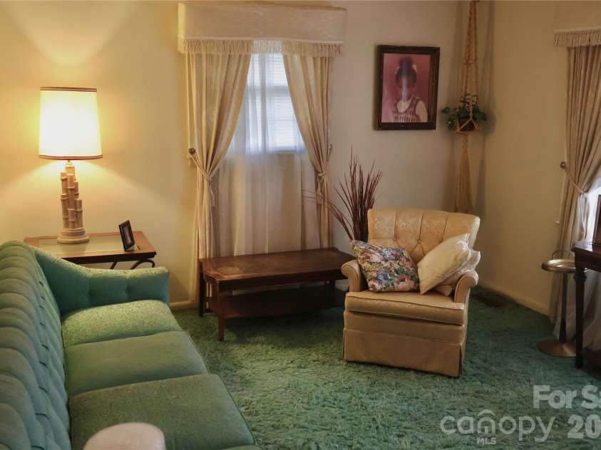 1529 Market Street, Cheraw, SC 29520.  MLS# CAR4358172, YatesRealty ID 4256. 