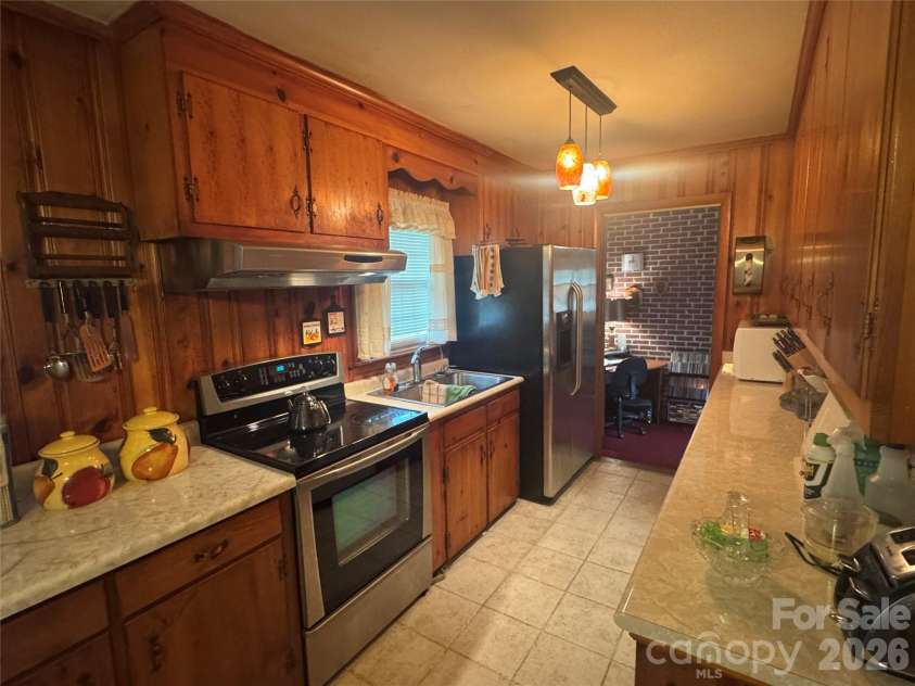1529 Market Street, Cheraw, SC 29520.  MLS# CAR4358172, YatesRealty ID 4256. 