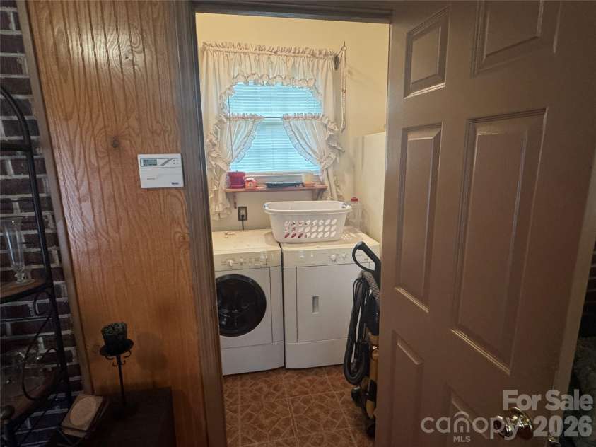 1529 Market Street, Cheraw, SC 29520.  MLS# CAR4358172, YatesRealty ID 4256. 