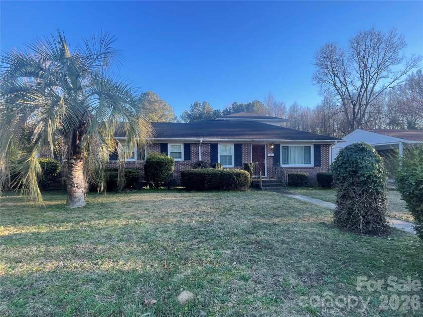 1529 Market Street, Cheraw, SC 29520.  MLS# CAR4358172, YatesRealty ID 4256. 