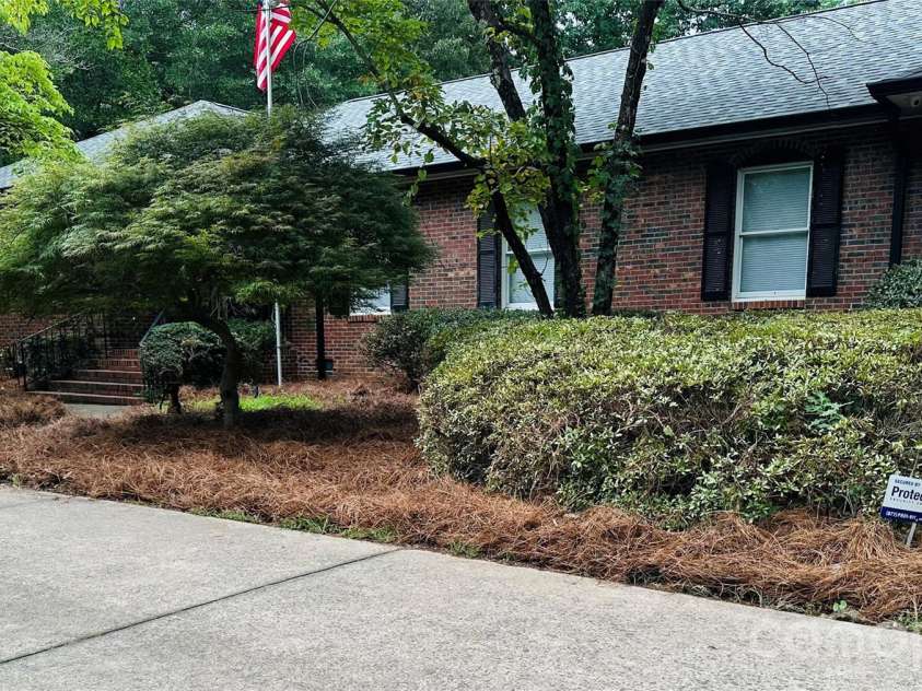 111 Forest Hills Drive, Mount Holly, NC 28120.  MLS# CAR4410751, YatesRealty ID 42560. 