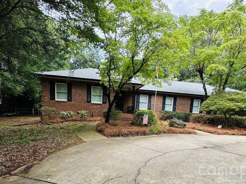 111 Forest Hills Drive, Mount Holly, NC 28120.  MLS# CAR4410751, YatesRealty ID 42560. 