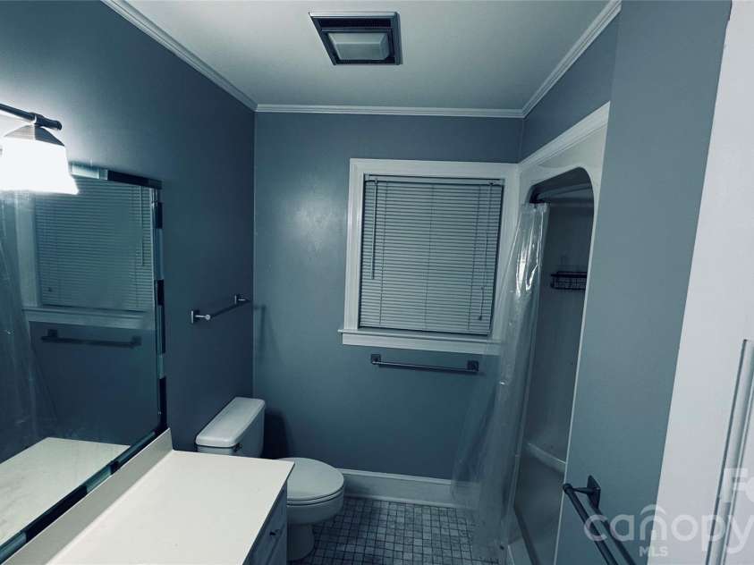 111 Forest Hills Drive, Mount Holly, NC 28120.  MLS# CAR4410751, YatesRealty ID 42560. 