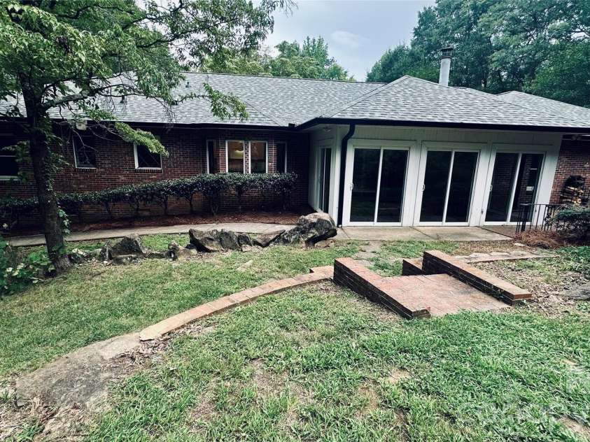 111 Forest Hills Drive, Mount Holly, NC 28120.  MLS# CAR4410751, YatesRealty ID 42560. 