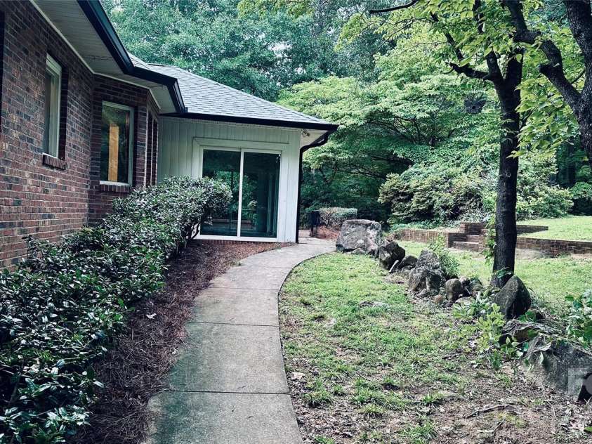 111 Forest Hills Drive, Mount Holly, NC 28120.  MLS# CAR4410751, YatesRealty ID 42560. 