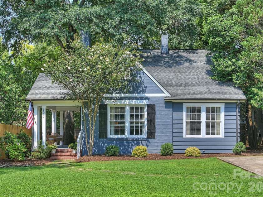 1621 Morningside Drive, Charlotte, NC 28205.  MLS# CAR4411145, YatesRealty ID 42561. 