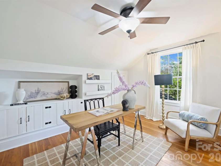 1621 Morningside Drive, Charlotte, NC 28205.  MLS# CAR4411145, YatesRealty ID 42561. 