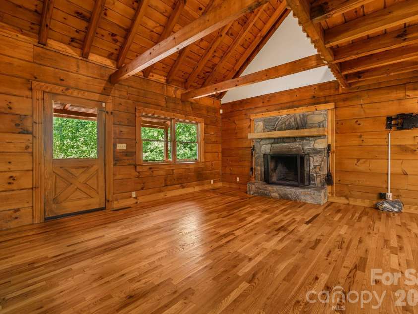 256 Fairway Loop, Burnsville, NC 28714.  MLS# CAR4410607, YatesRealty ID 42562. 