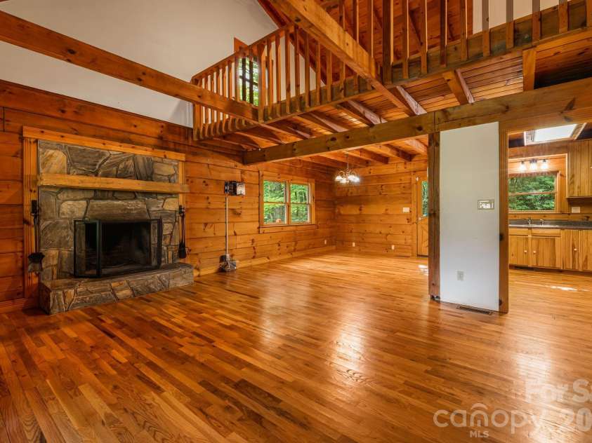 256 Fairway Loop, Burnsville, NC 28714.  MLS# CAR4410607, YatesRealty ID 42562. 