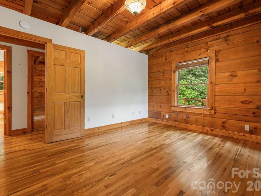 256 Fairway Loop, Burnsville, NC 28714.  MLS# CAR4410607, YatesRealty ID 42562. 