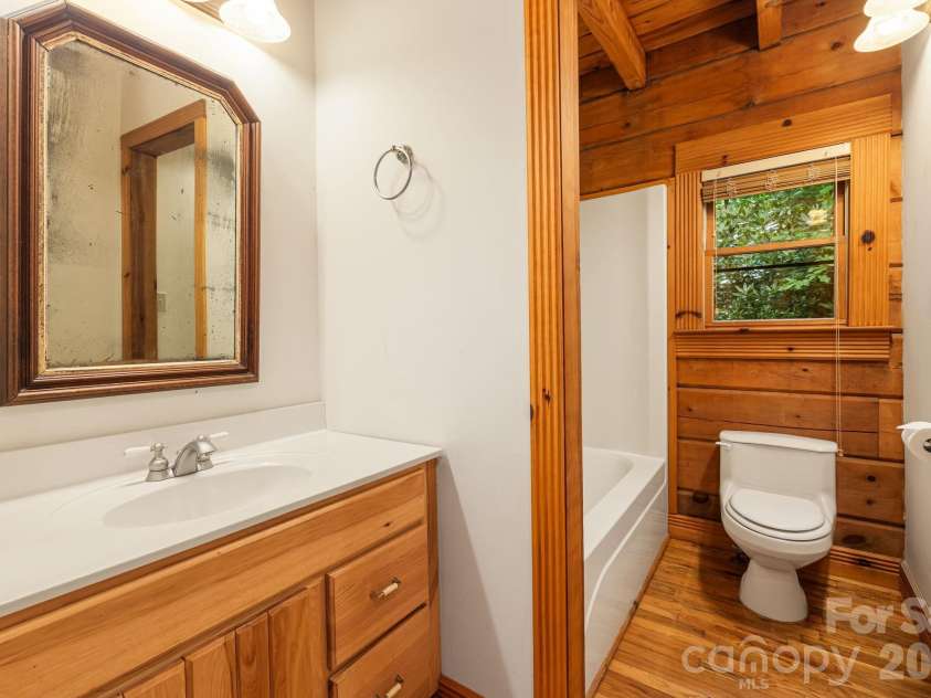 256 Fairway Loop, Burnsville, NC 28714.  MLS# CAR4410607, YatesRealty ID 42562. 