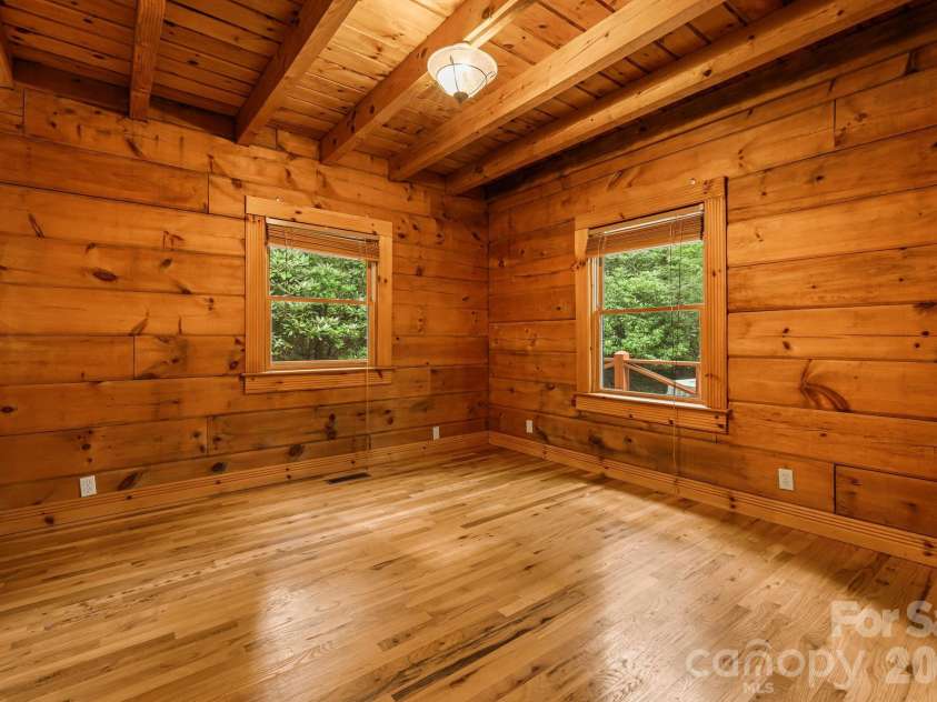 256 Fairway Loop, Burnsville, NC 28714.  MLS# CAR4410607, YatesRealty ID 42562. 