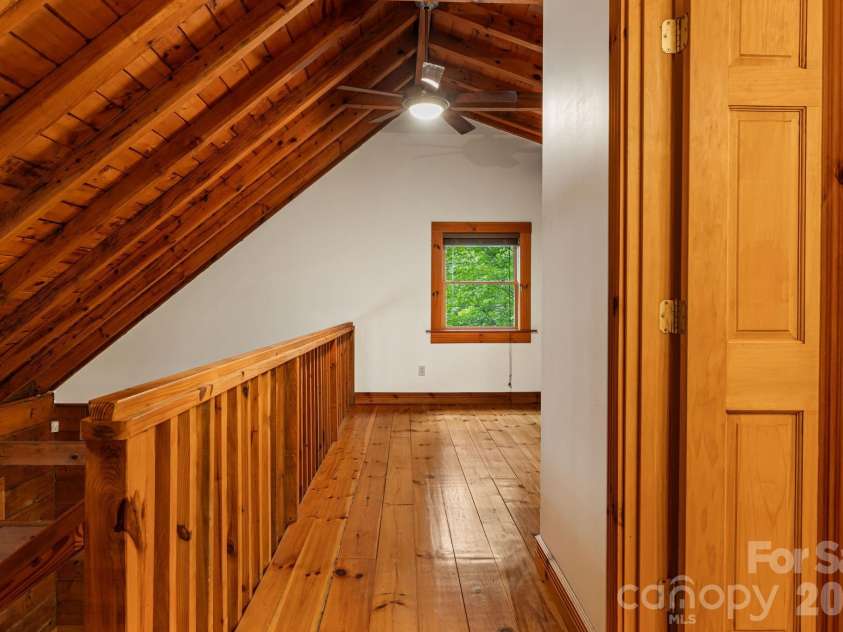 256 Fairway Loop, Burnsville, NC 28714.  MLS# CAR4410607, YatesRealty ID 42562. 