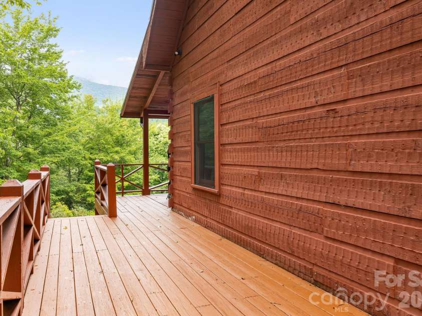 256 Fairway Loop, Burnsville, NC 28714.  MLS# CAR4410607, YatesRealty ID 42562. 