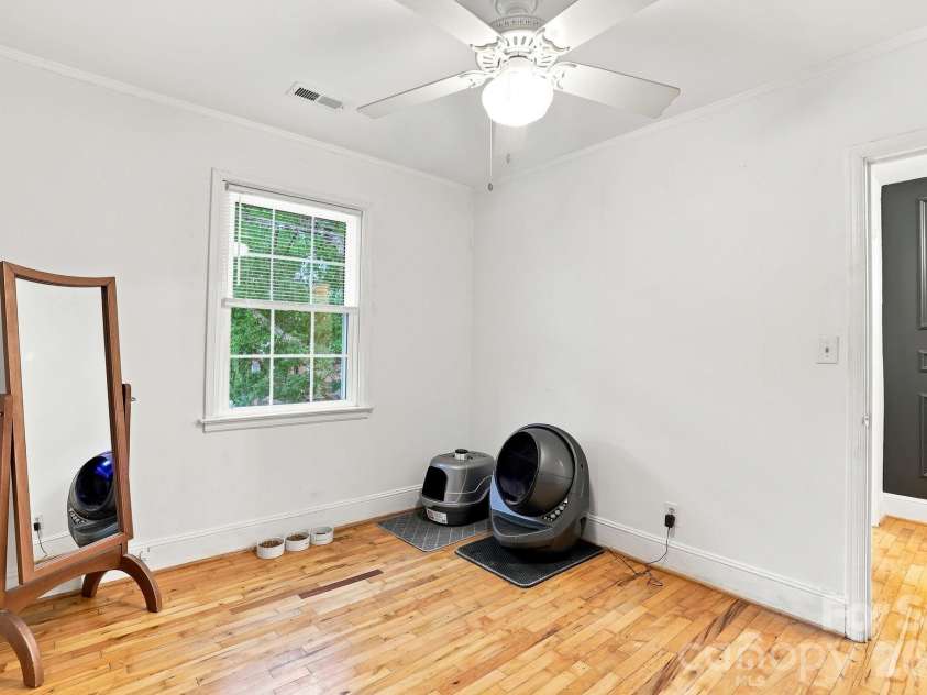 200 Laurel Avenue, Charlotte, NC 28207.  MLS# CAR4407711, YatesRealty ID 42564. 