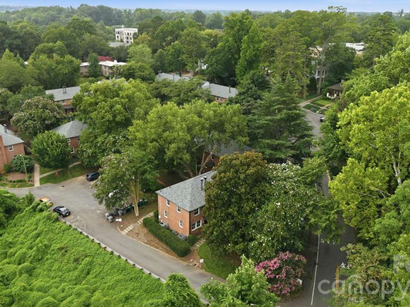 200 Laurel Avenue, Charlotte, NC 28207.  MLS# CAR4407711, YatesRealty ID 42564. 