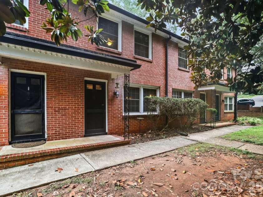 200 Laurel Avenue, Charlotte, NC 28207.  MLS# CAR4407711, YatesRealty ID 42564. 