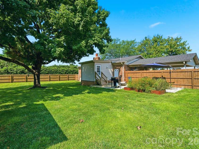 3107 Winston Drive, Concord, NC 28027.  MLS# CAR4403859, YatesRealty ID 42565. 