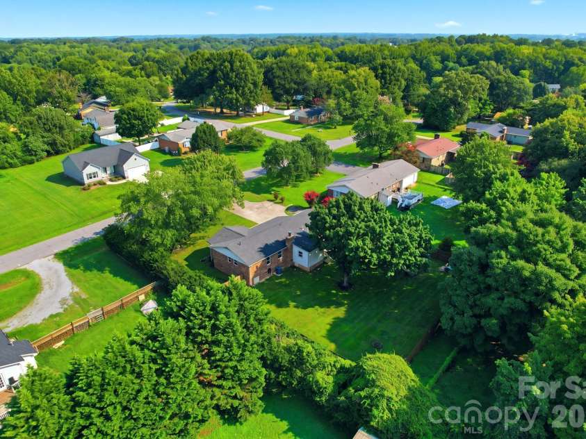 3107 Winston Drive, Concord, NC 28027.  MLS# CAR4403859, YatesRealty ID 42565. 