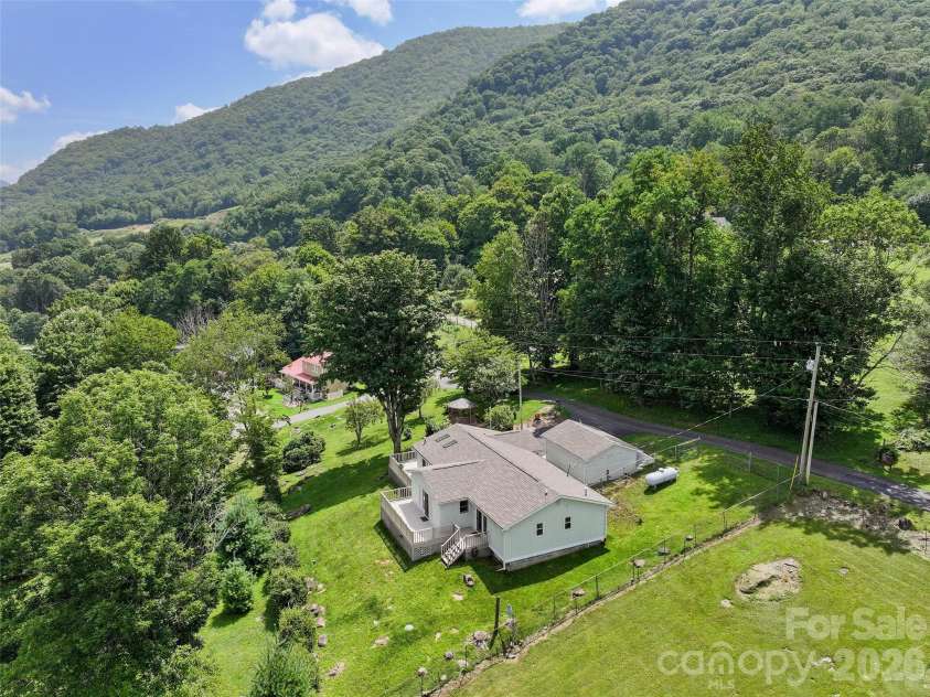 30 Hillcrest Road, Maggie Valley, NC 28751.  MLS# CAR4411601, YatesRealty ID 42566. 