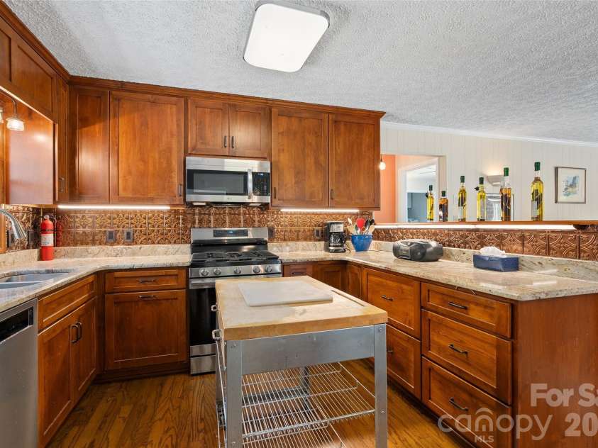 30 Hillcrest Road, Maggie Valley, NC 28751.  MLS# CAR4411601, YatesRealty ID 42566. 