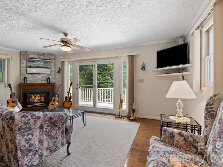 30 Hillcrest Road, Maggie Valley, NC 28751.  MLS# CAR4411601, YatesRealty ID 42566. 