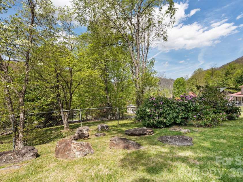 30 Hillcrest Road, Maggie Valley, NC 28751.  MLS# CAR4411601, YatesRealty ID 42566. 
