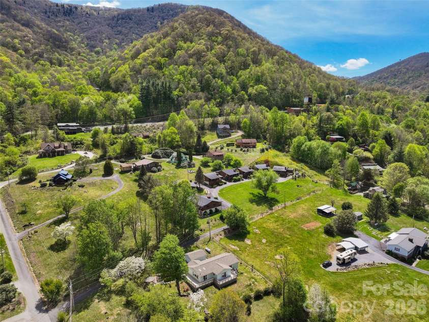 30 Hillcrest Road, Maggie Valley, NC 28751.  MLS# CAR4411601, YatesRealty ID 42566. 