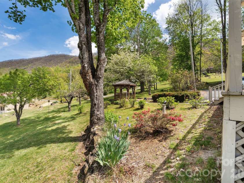 30 Hillcrest Road, Maggie Valley, NC 28751.  MLS# CAR4411601, YatesRealty ID 42566. 