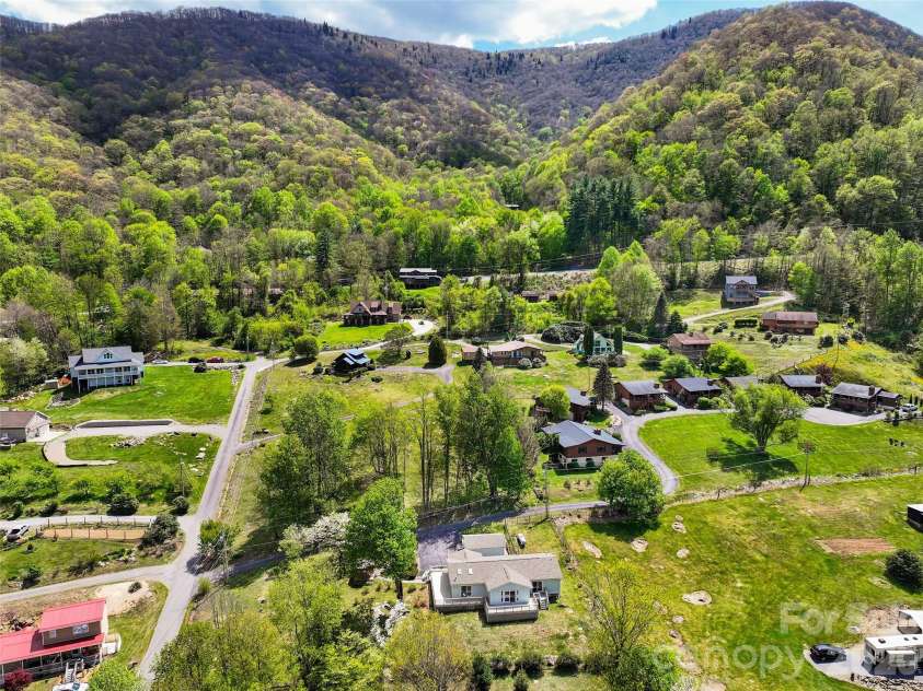 30 Hillcrest Road, Maggie Valley, NC 28751.  MLS# CAR4411601, YatesRealty ID 42566. 