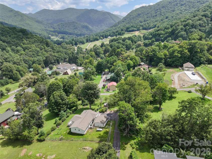 30 Hillcrest Road, Maggie Valley, NC 28751.  MLS# CAR4411601, YatesRealty ID 42566. 