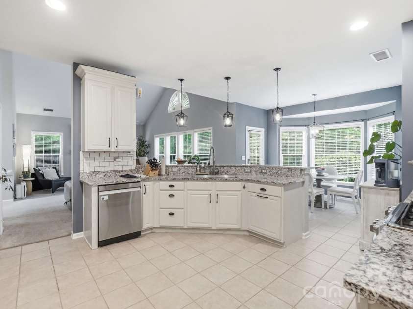 12609 Kemerton Lane, Huntersville, NC 28078.  MLS# CAR4407714, YatesRealty ID 42567. 