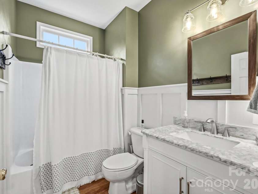 12609 Kemerton Lane, Huntersville, NC 28078.  MLS# CAR4407714, YatesRealty ID 42567. Main level full bath